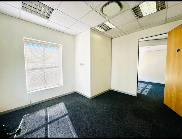200M² OFFICE TO LET IN BRUMA